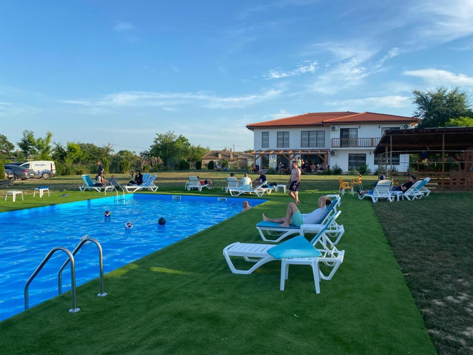 Pensiunea Paradiso Sarinasuf ภายนอก รูปภาพ
